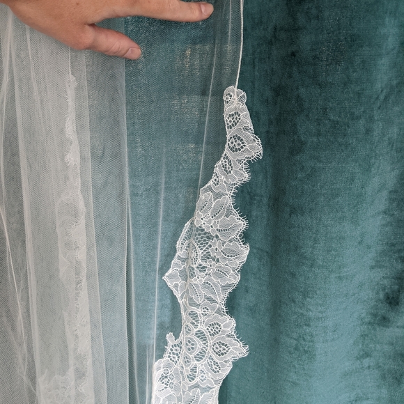 Cathedral Lace Wedding Veil - Picture 9 of 9